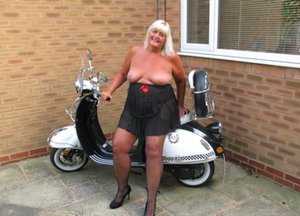 TAC Amateurs are pleased to offer you xxx photos featuring Chrissy Uk xxx gallery 266999