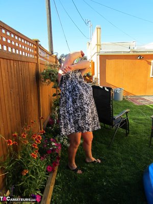 TAC Amateurs offers a free xxx photo gallery with Girdle Goddess xxx gallery 265594