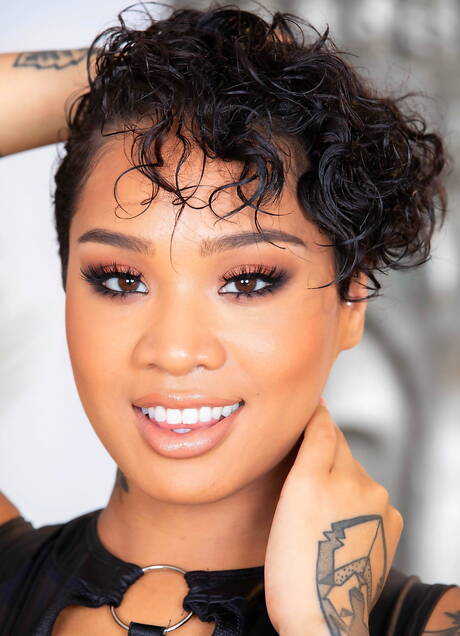 Jules Jordan are pleased to offer you a free photos featuring Honey Gold in hardcore 3some sex